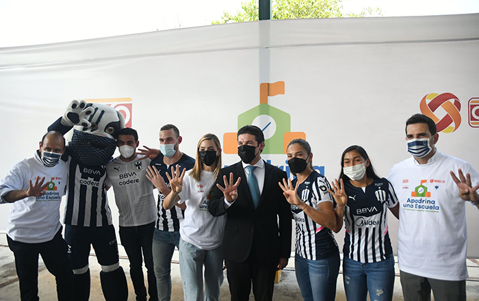 Samuel García donará su sueldo de gobernador al proyecto ‘Apadrinar una Escuela’ 4 242597299 1536386353374952 6180231401004561577 n